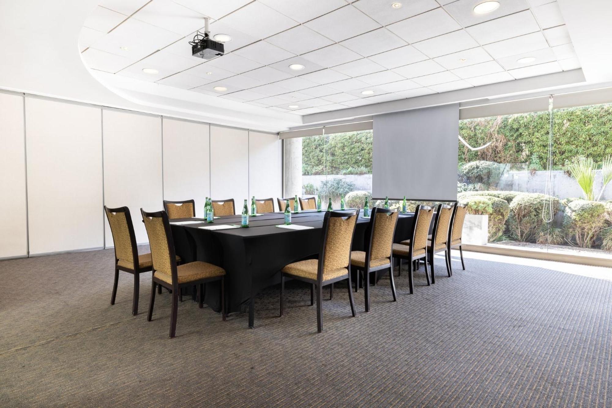 Hotel - Airport Terminal By Ihg Santiago de Chile