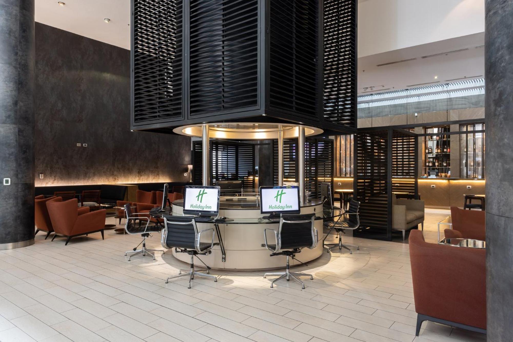 - Airport Terminal By Ihg Hotel
