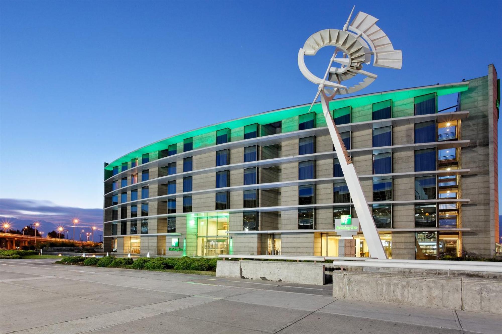 - Airport Terminal By Ihg Hotel 4*