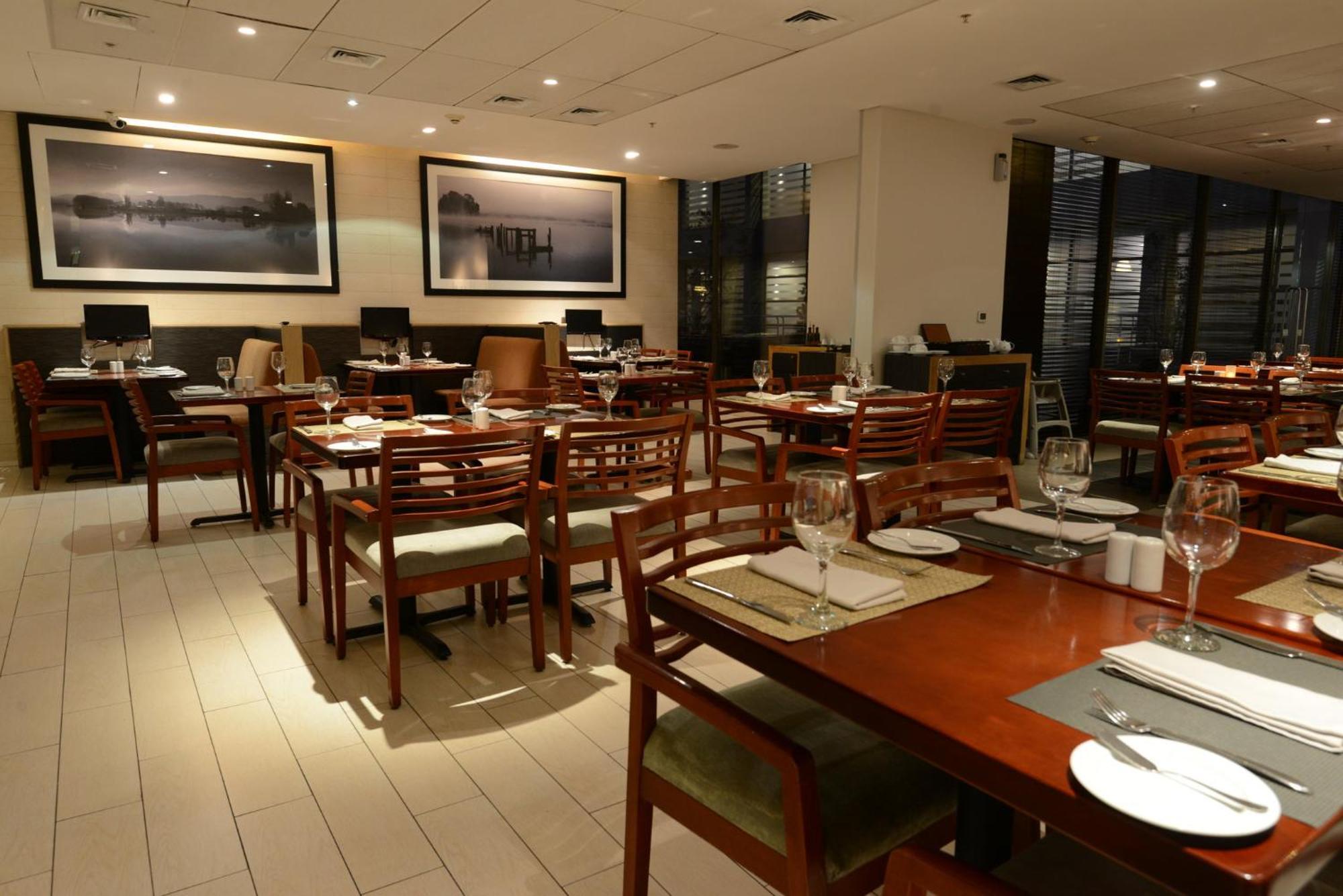 - Airport Terminal By Ihg Hotel 4*