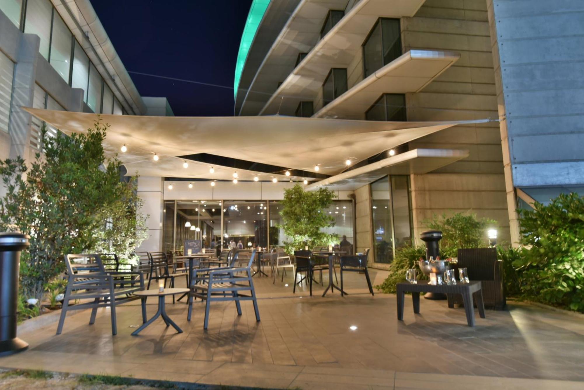 Hotel - Airport Terminal By Ihg 4*